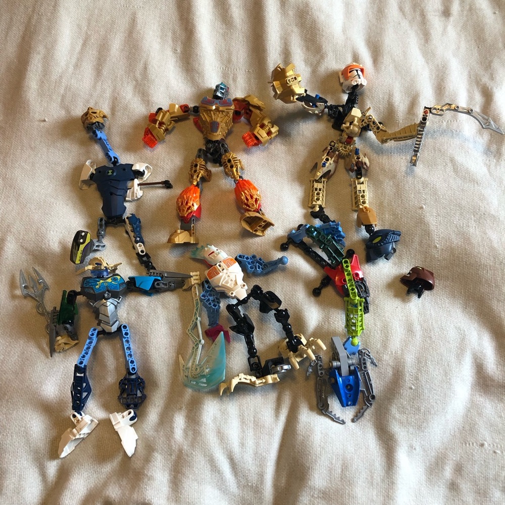 Large lot of Lego Bionicle pieces/figures